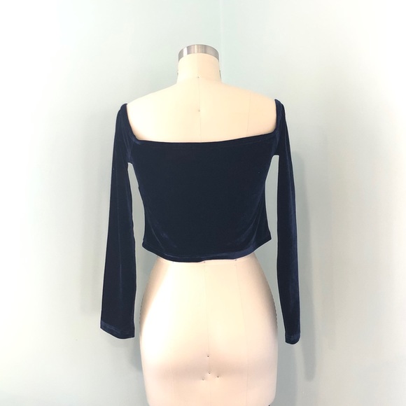 MINKPINK blue velvet off-shoulder crop top - Picture 6 of 8